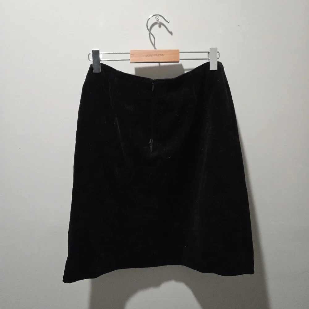 Black Velvet Skirt - Picture 2 of 3